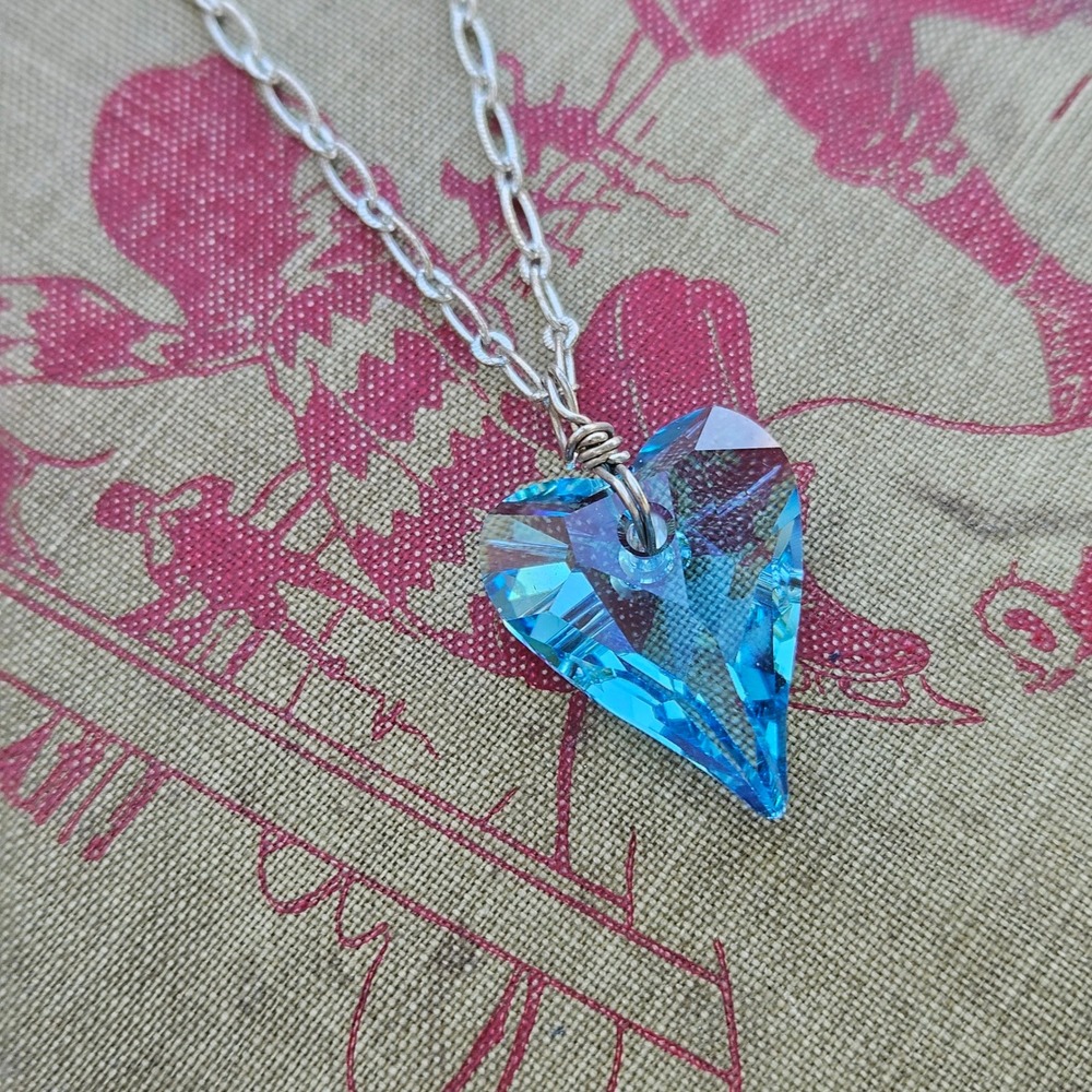 Blue Faceted Aquamarine Crystal Heart Pendant Necklace Silver Tone Link Chain